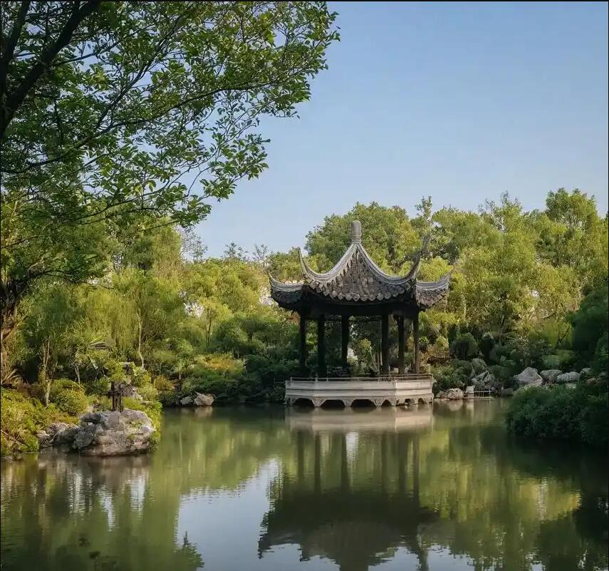 信宜浮夸餐饮有限公司